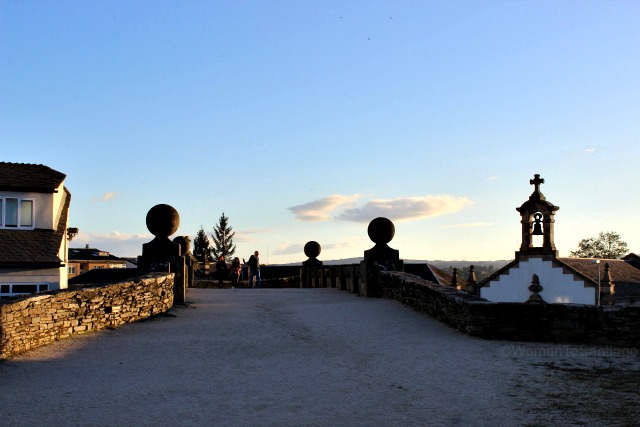 muralla-lugo-camino-de-santiago-primitivo-puente