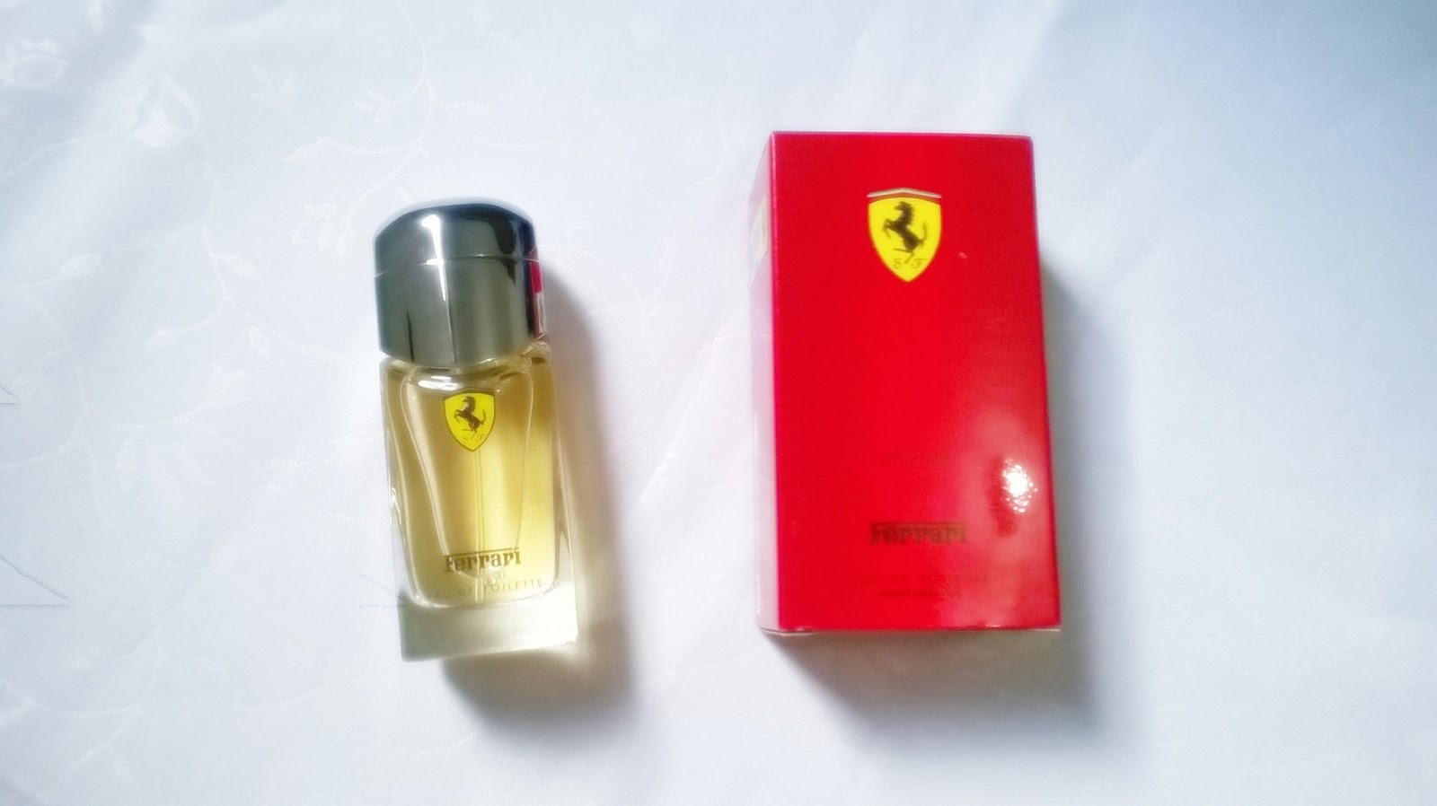ferrari red e bom