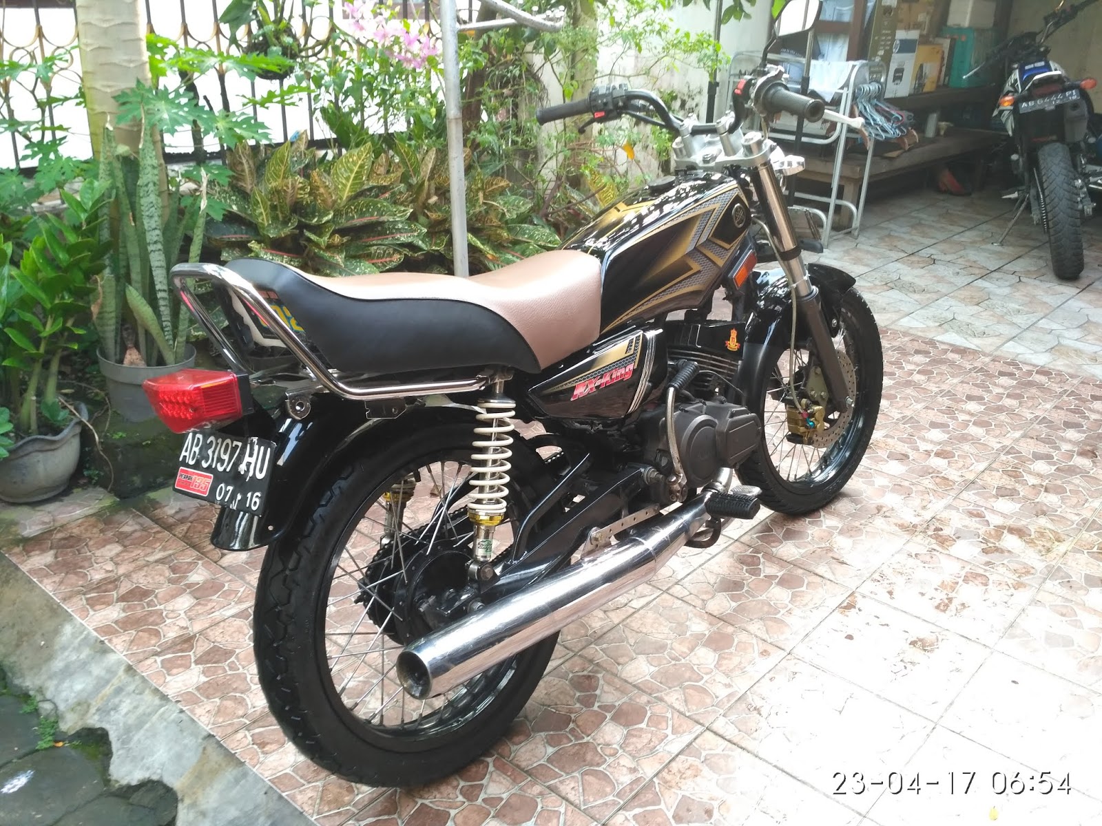 RX KING PERPAK 135 JOGJA Tampilan Yamaha Rxking 20th Special editions