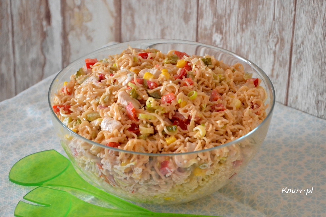 Salatka Z Zupek Chinskich I Pora Knurr Pl