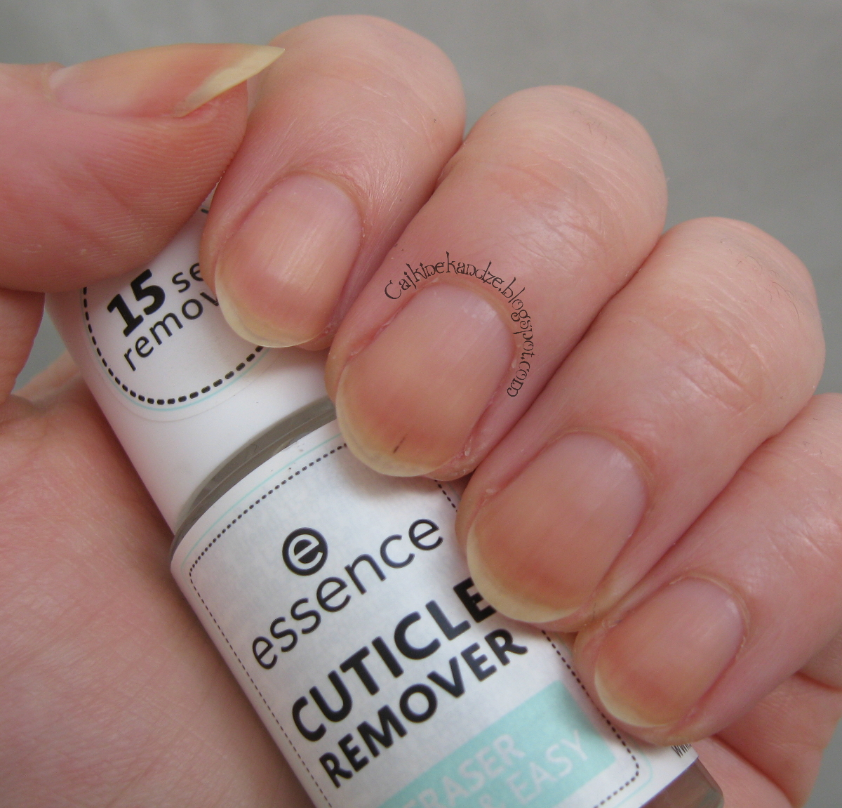 Essence Cuticle Remover Eraser Cajkine kandže i sve njihove boje