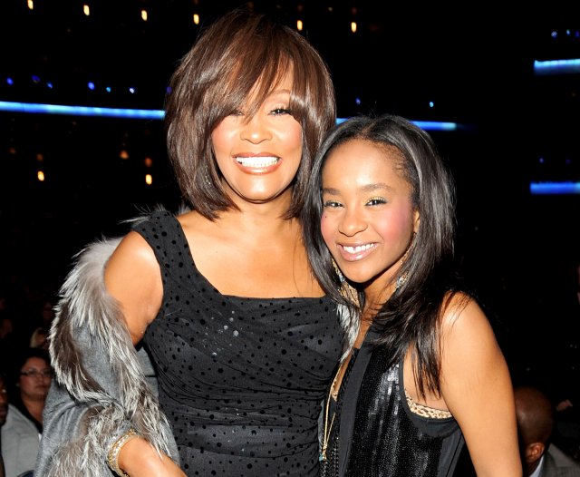 24 HORAS NO AR Filha de Whitney Houston, Bobbi Kristina Brown morre 24 HORAS NO AR Filha de Whitney Houston, Bobbi Kristina Brown morre