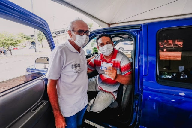Cícero acompanha vacinação de pessoas 55+, operadores do transporte de passageiros e agentes de limpeza Cícero acompanha vacinação de pessoas 55+, operadores do transporte de passageiros e agentes de limpeza