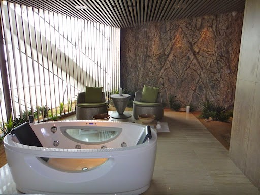 - Rayana Spa at Hyatt Capital Gate Abu Dhabi (United Arab Emirates) - Best Luxury Boutique Spa