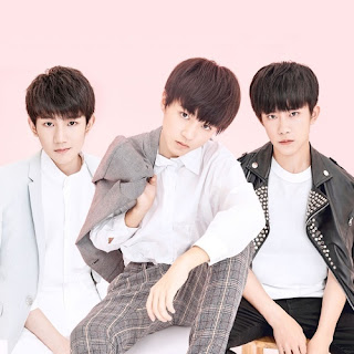 TFBOYS - Shi Ni 是你 (It's You) Lyrics 歌詞 with Pinyin and English Translation