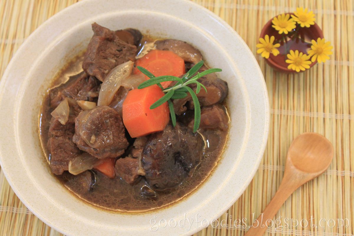 GoodyFoodies Recipe Braised beef (oyster blade) stew with mushrooms