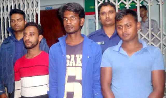 Miking prohibits voters coming to Bogra center: 3 people fined বগুড়ায় ভোটারদের কেন্দ্রে আসতে মাইকিং করে নিষেধ৩ জনকে জরিমানা