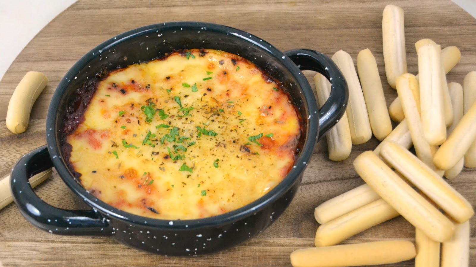 Provolone al horno con salsa de tomate italiana Cuuking! Recetas de