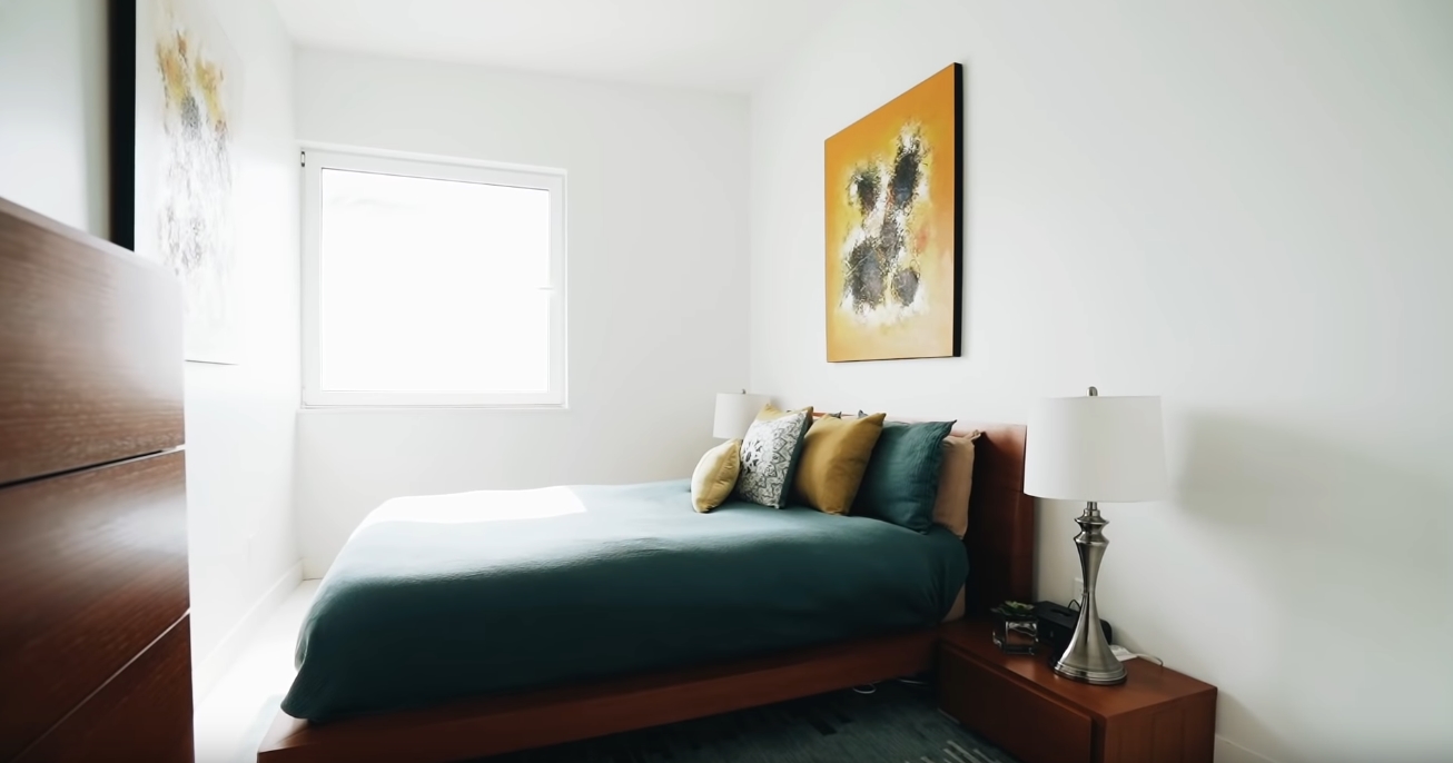 16 Photos vs. 257 Humbercrest Blvd, Toronto, Ontario - High End Home & Interior Design Video Tour 16 Photos vs. 257 Humbercrest Blvd, Toronto, Ontario - High End Home & Interior Design Video Tour
