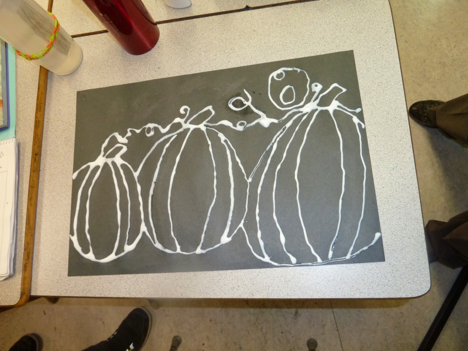 Art Attack Glue Line Chalk Pastel Pumpkins
