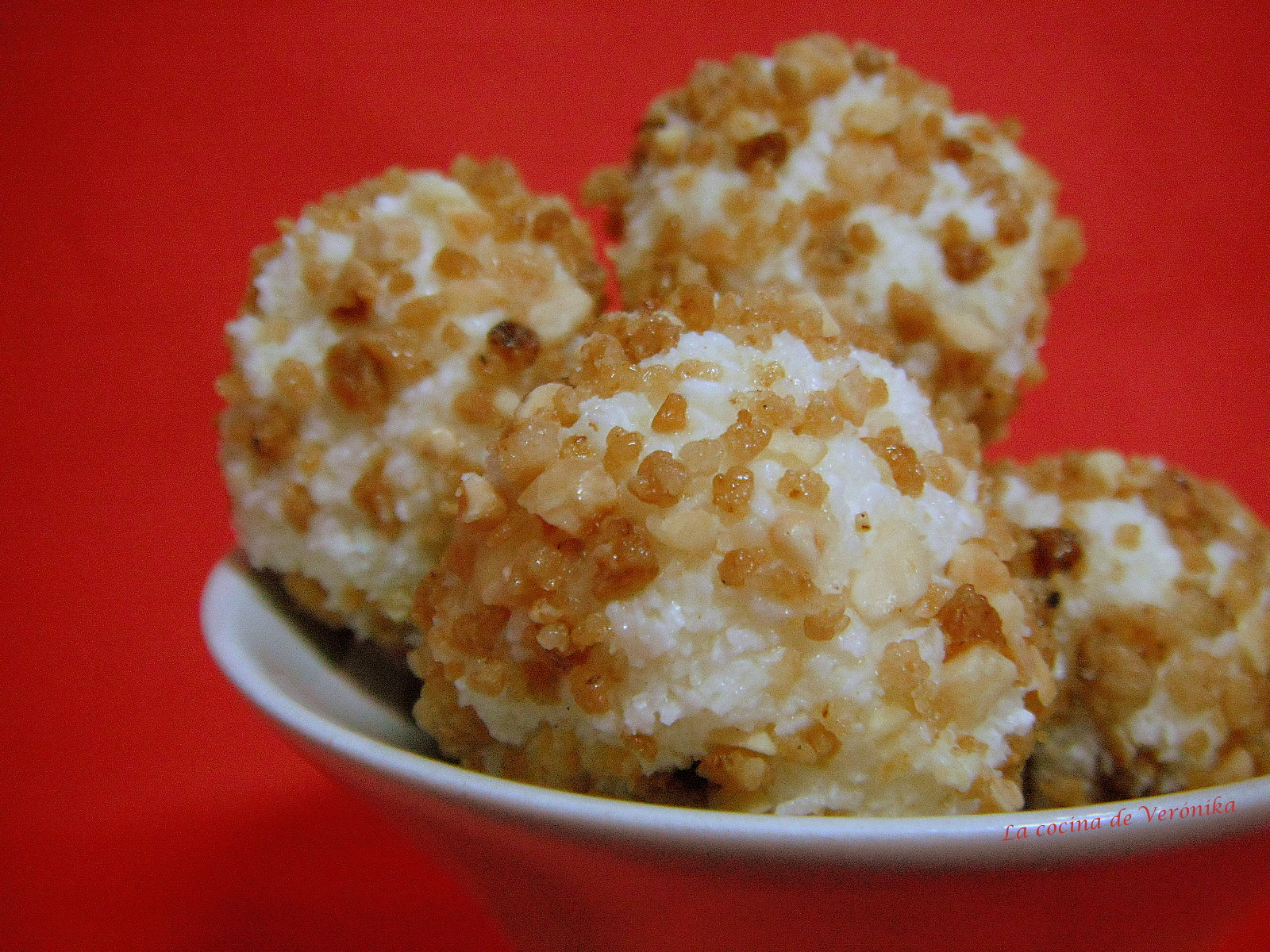 Recetas Con Almendra Molida Y Coco Rallado La Cocina de Verónika: BOLITAS DE COCO CON ALMENDRA CROCANTI