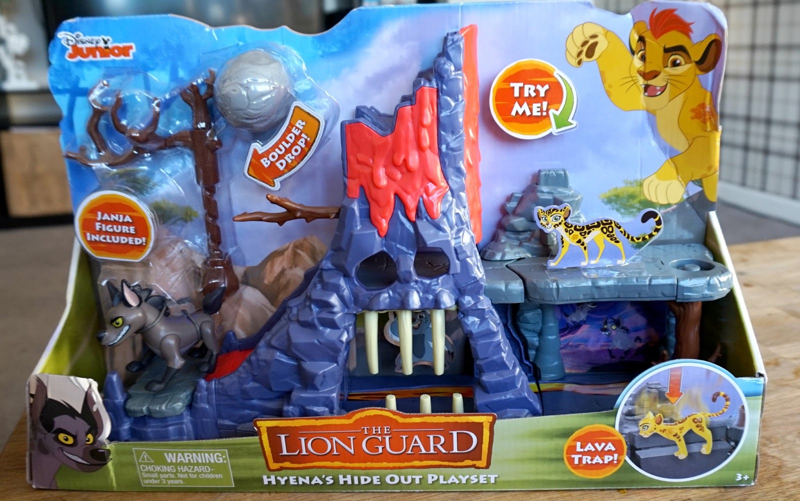 lion guard hyena hideout