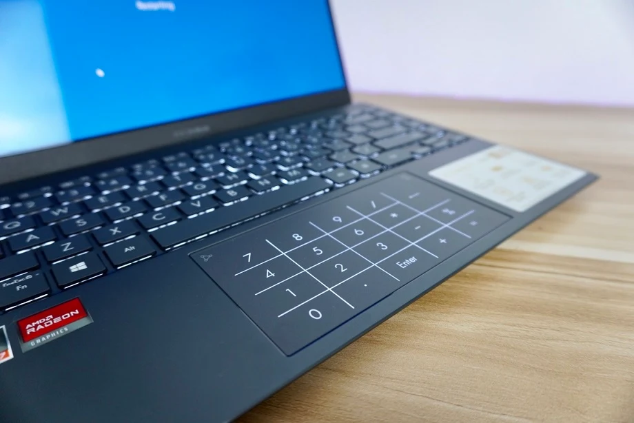 Zenbook 13 OLED UM325 Review: Keyboard and TouchPad