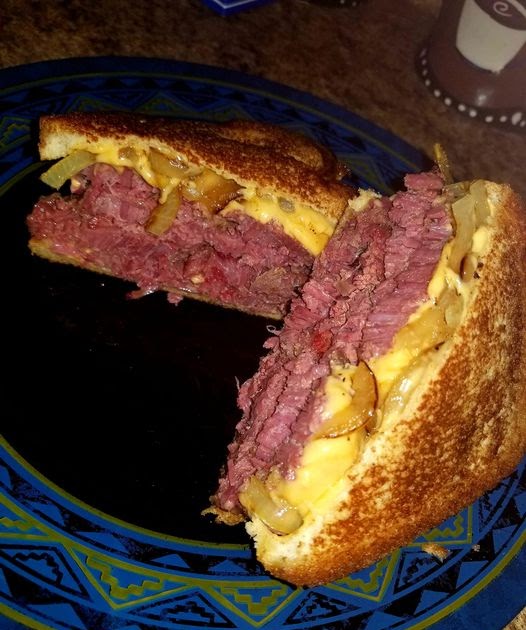 Cornbeef Melt w Caramelized Onions