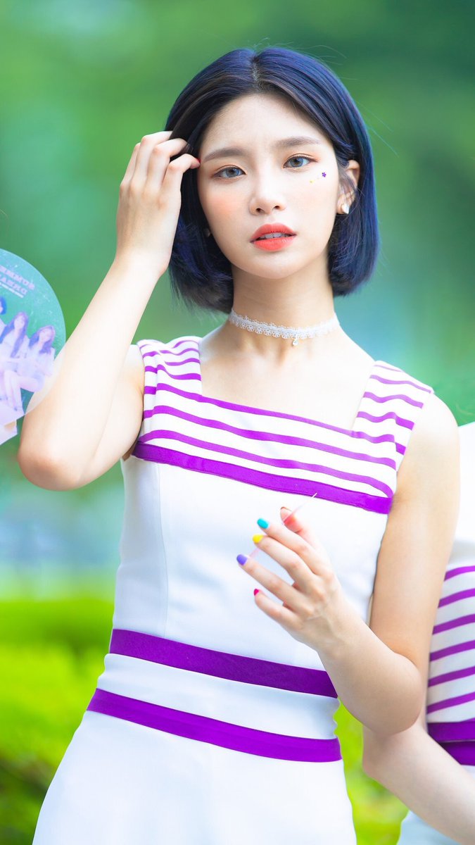 Is She The Most Beautiful Short Hair Kpop Rookie Bias Wrecker