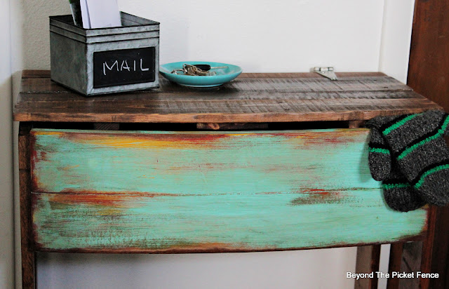 Upcycled Drawer Work Station