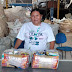 Economistas de Manaus fazem campanha de doação para ajudar catadores e já entregam as primeiras cestas básicas