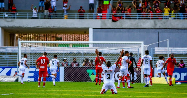 Vitória bate CRB, quebra jejum fora de casa e deixa o Z-4 da Série B