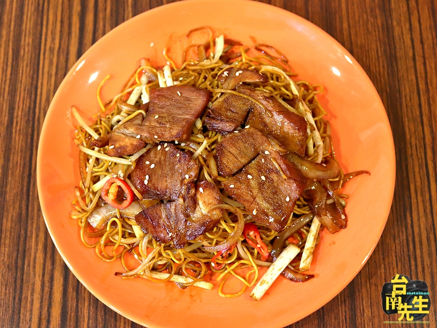 台南港式料理/只賣晚餐到宵夜時段/嚴選食材現點現做/自製備料不用半成品/傳承香港師傅手藝/飯店茶餐廳等級菜色/平價消費物超所值