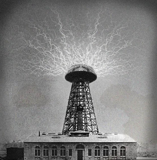 Điện không dây, tia tử thần là 2 trong 8 phát minh của Nikola Tesla, nhà bác học lập dị