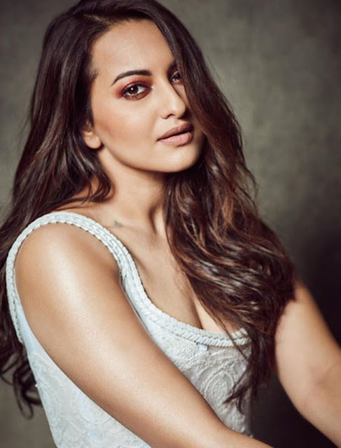 Sonakshi Sinha Latest Instagram Pics 8