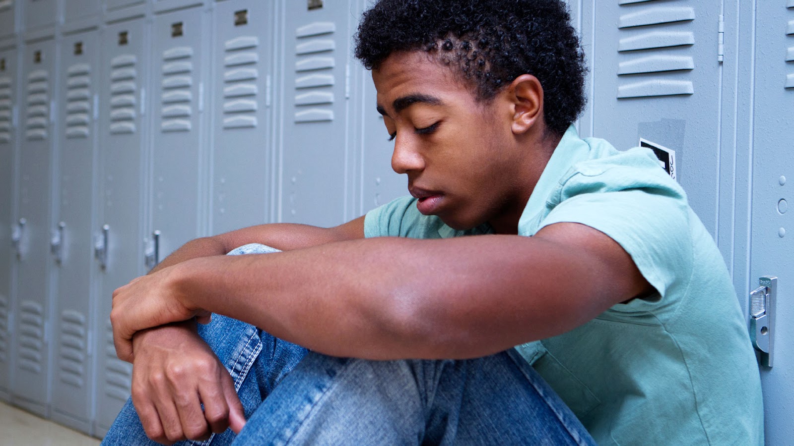 Orang Sedih Lengkap - Gambar Keren | GBNe