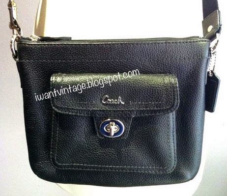 I Want Vintage | Vintage Designer Handbags: Coach Leather Crossbody Bag-Black