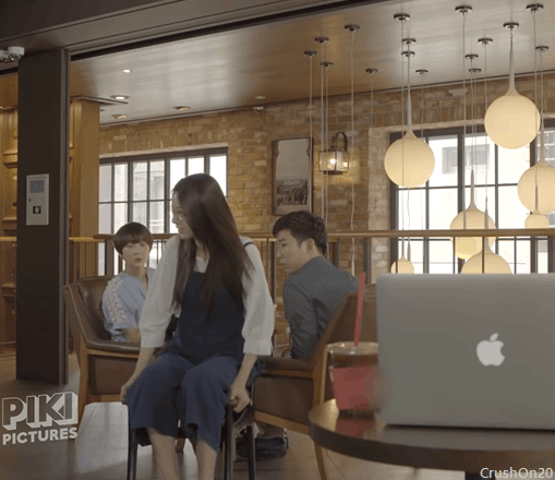 오늘의유머 - 카페에서 몰입도 쩌는 순간 (feat.솔지,혜린) 카페에서 몰입도 쩌는 순간 (feat.솔지,혜린)