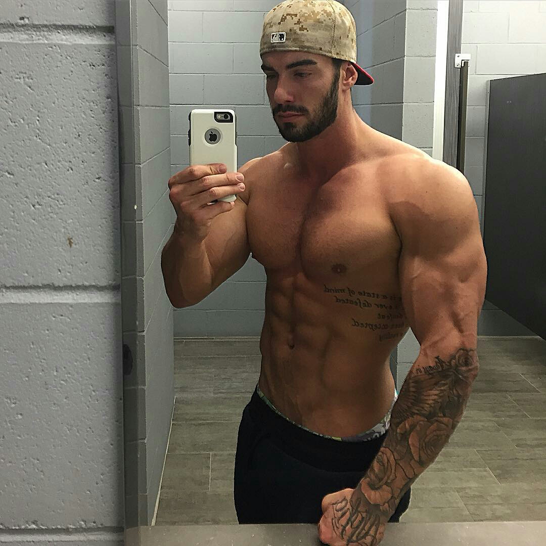 Insanely Bodybuildings Motivation Guys To Follow On Instagram Mens Fitness And Workouts Fix