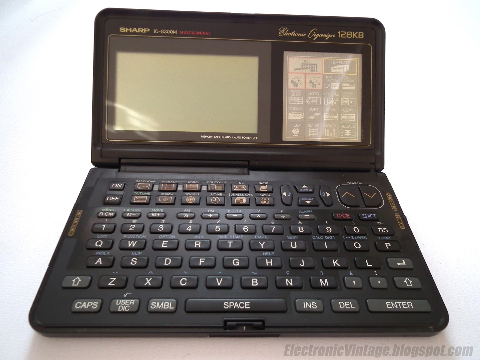 Sharp IQ8300M Electronic Organizer