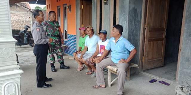 Babinsa Kebonromo Sambangi Wilayah Desa Binaan