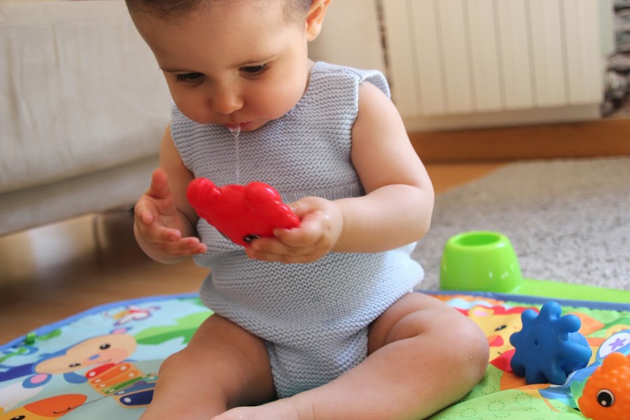 Diy tejer ropa de bebe pelele patrones gratis. Patrones lana y patrones punto.