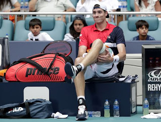 John Isner out of US clay championship with injured foot