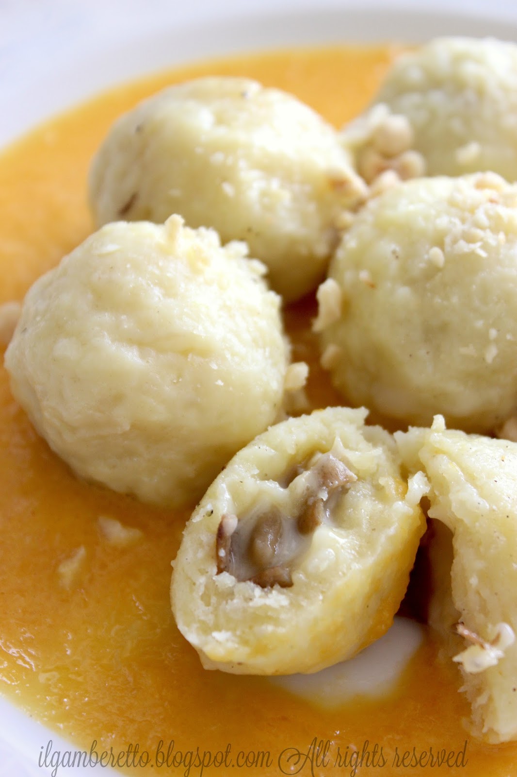 Il Gamberetto Gnocchi di patate ripieni di funghi porcini e taleggio