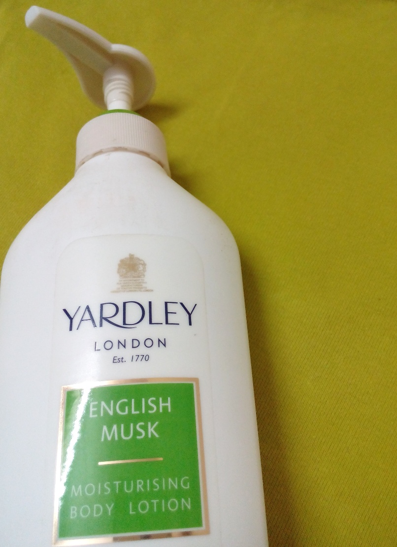 Yardley London English Musk Moisturizing Body Lotion Review, Pictures & Swatches Yardley London English Musk Moisturizing Body Lotion Review, Pictures & Swatches
