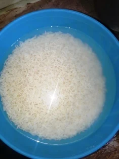 wash-rice-and-soak