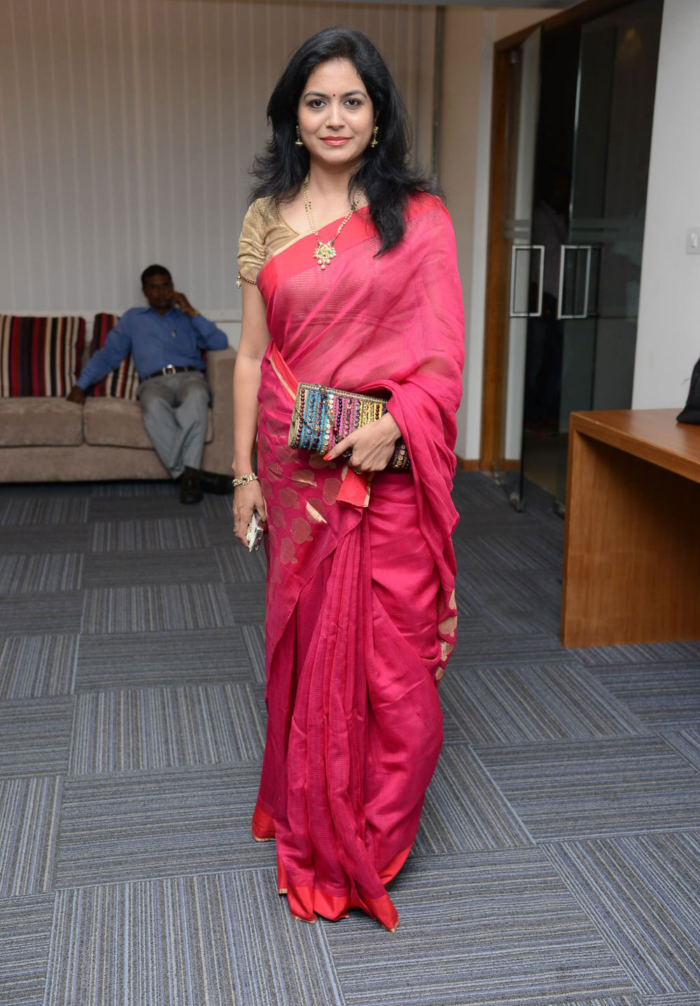 1000px x 1437px - Singer Sunitha Hot Photos In Red Saree | Indian Filmy Actress
