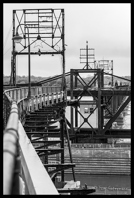 Swing Span Control Booth - Keokuk and Hamilton Bridge - Keokuk, IA