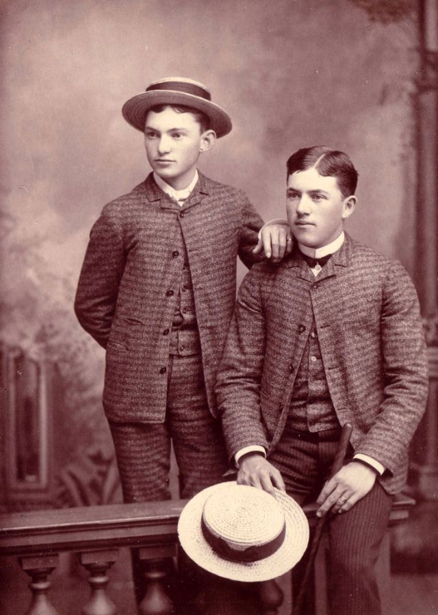 vintage everyday: 55 Cool Portrait Photos of Teenage Boys from between