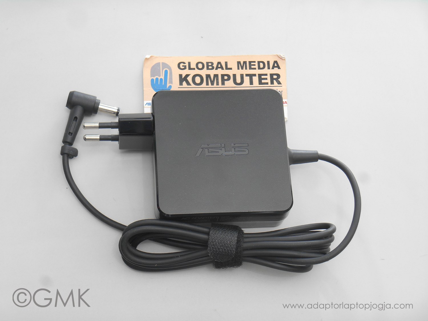Original Adaptor Laptop Asus 19V 3.42A 65W Small Plug 4mm Global Media Komputer Toko