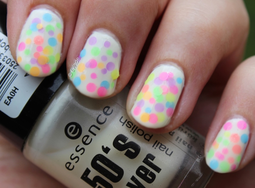 Two Ways To Wear Neon Confetti Nails | Evinde's Beauty Stash