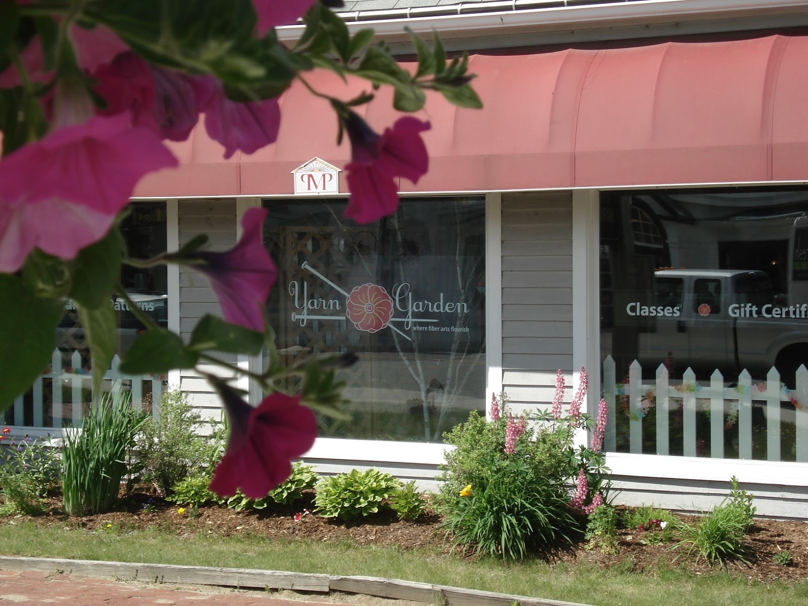 Yarn Garden Littleton, NH Holly Hat Pattern 13 60 Quick Knits