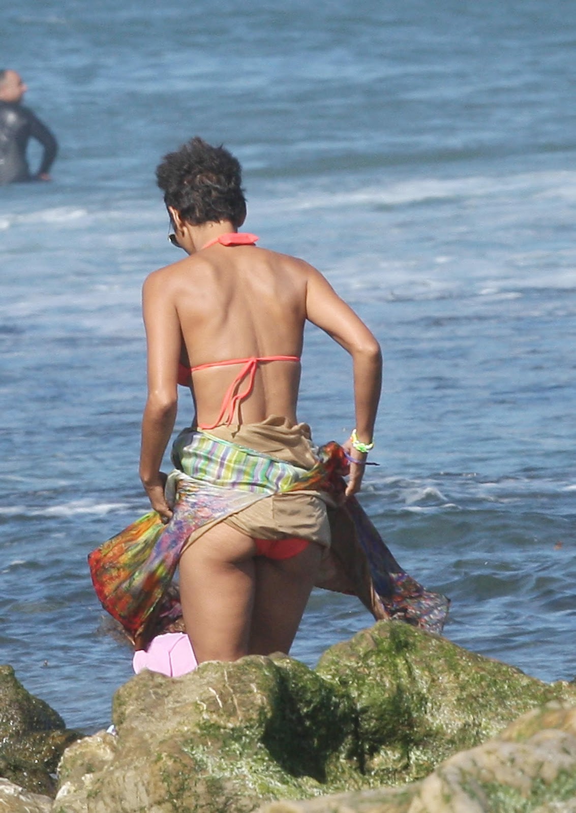 Halle Berry S Ass 63