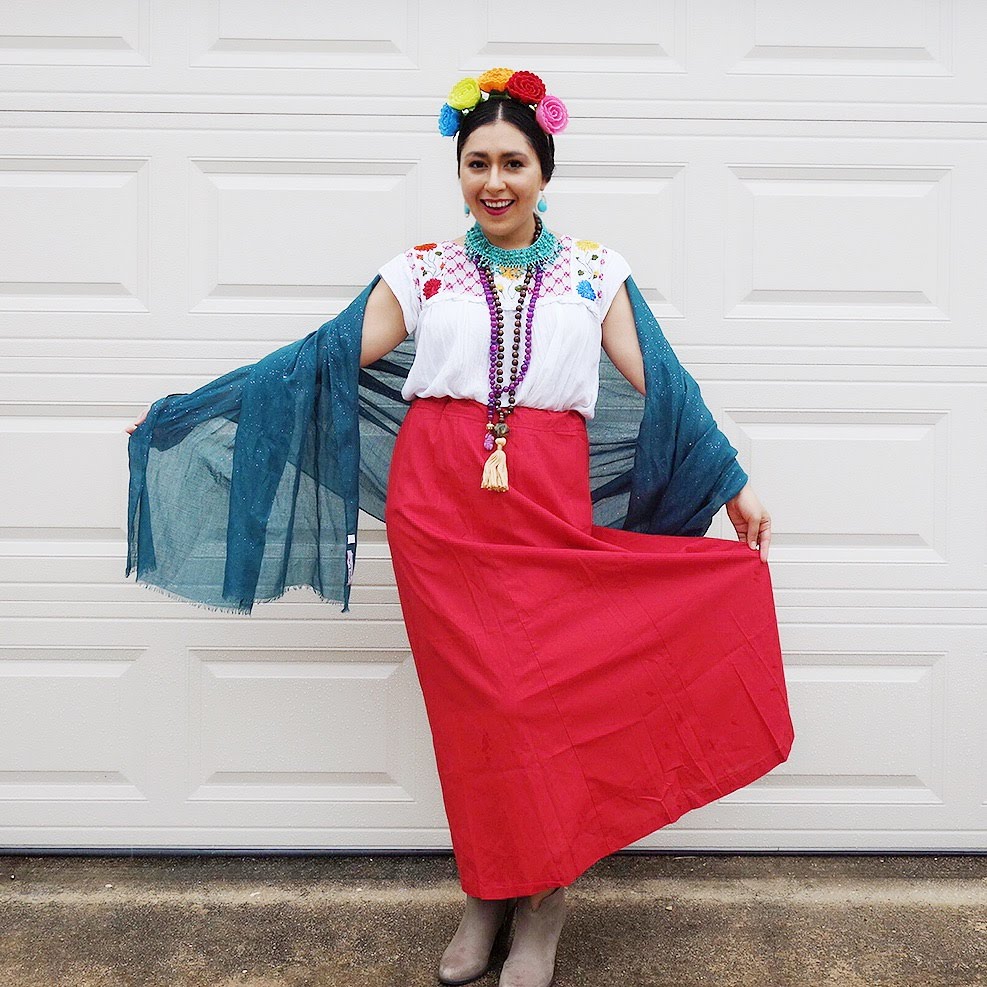 DIY Halloween Costumes, Easy Costumes, Frida Kahlo Costume, Olive Oyl costume, Costume with closet items