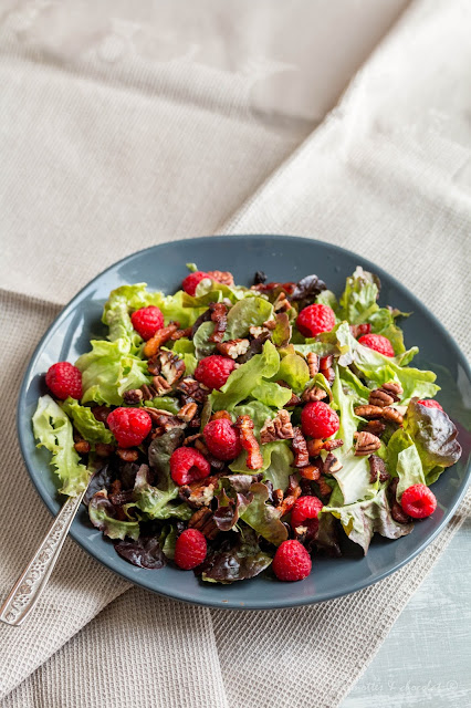 marmottesetchocolat.blogspot.com Салата с пушени гърди и малини / Salade aux lardons et framboises