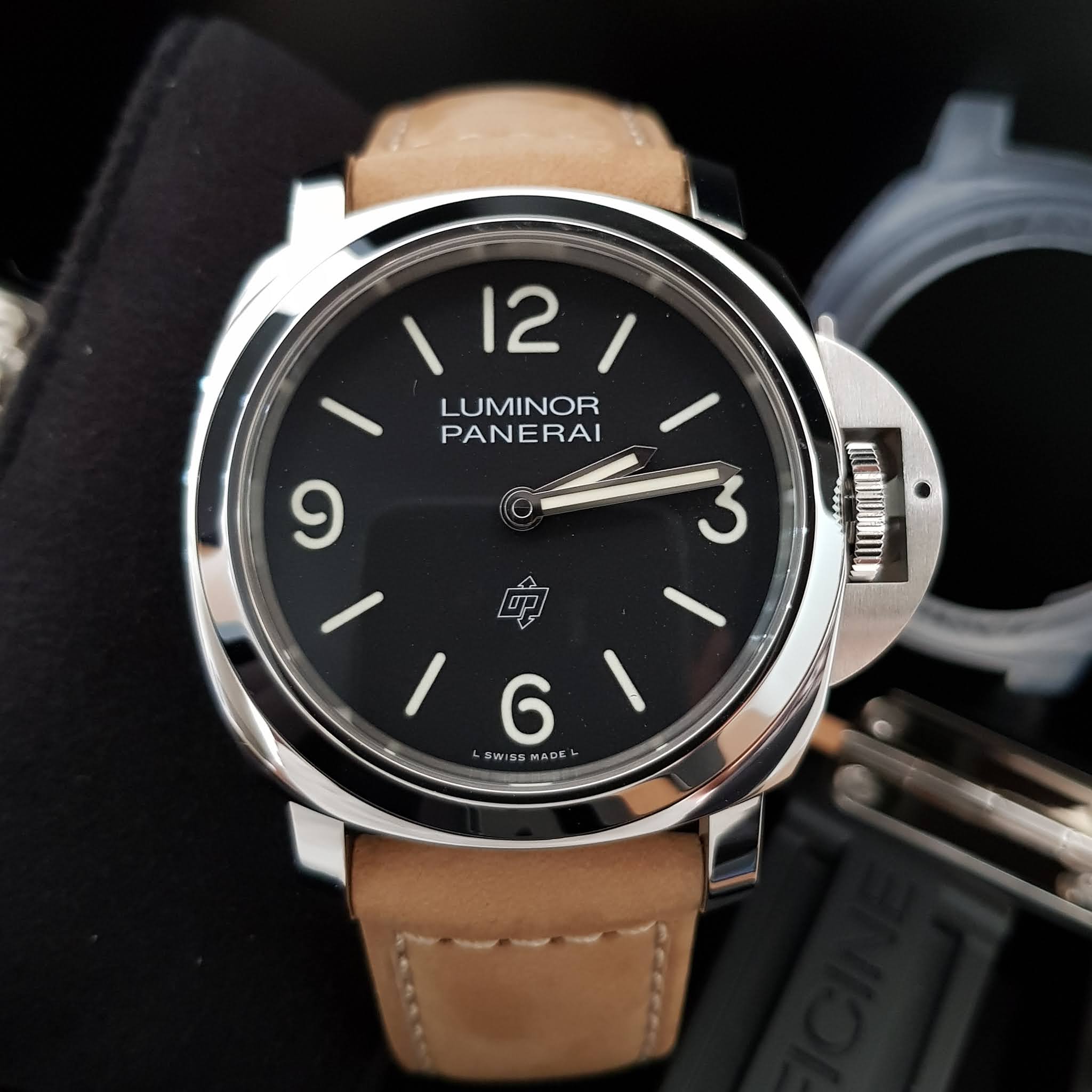 panerai luminor logo