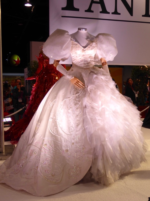 Hollywood Movie Costumes and Props: Fantastical Fashions at Disney's ...