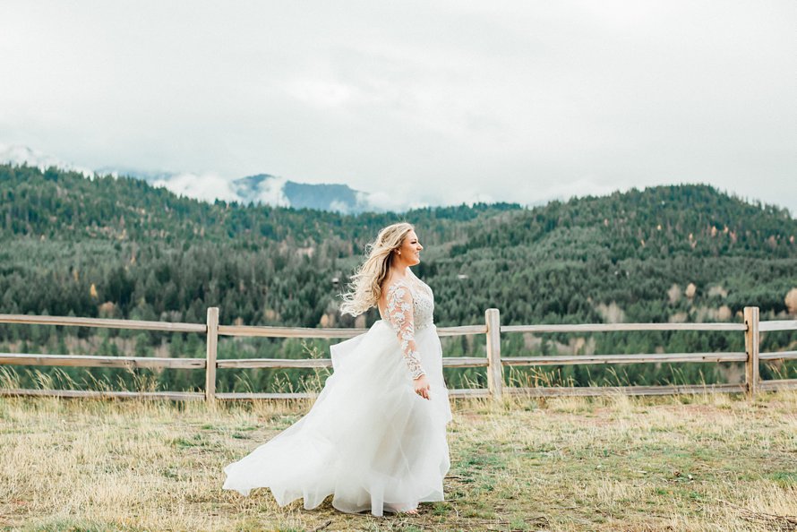 First Look Photography-Cle Elum Wedding Venue-Swiftwater Cellars-Suncadia Resort Wedding Photographers-Something Minted Photography
