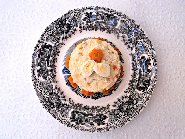 ensaladilla-patatas-pollo ensaladilla-patatas-pollo-presentación