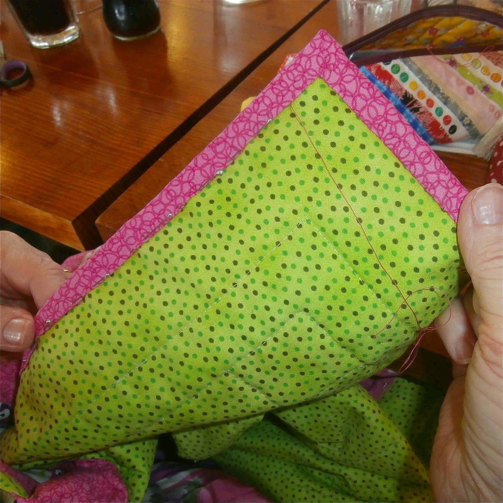 Sydney SCQuilters: Busy, busy, busy... very busy hands.
